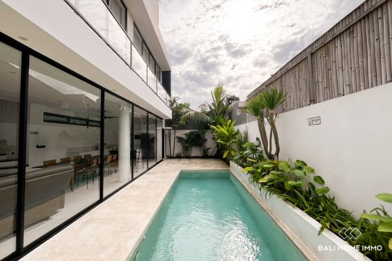 Image 2 from Villa Keluarga 3+1 Kamar untuk dijual sewa di Umalas