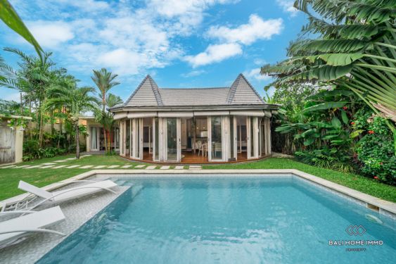 Image 2 from Villa Keluarga 3 Kamar dengan Taman Dijual di Padonan Canggu Bali