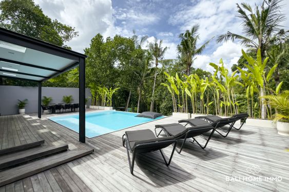 Image 1 from Villa familiale moderne de 3 chambres avec jardin à vendre leasehold à Kedungu