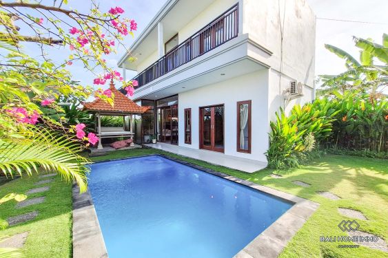 Image 1 from Disewakan Vila 3 Kamar Tidur dengan Taman di Tumbak Bayuh Bali
