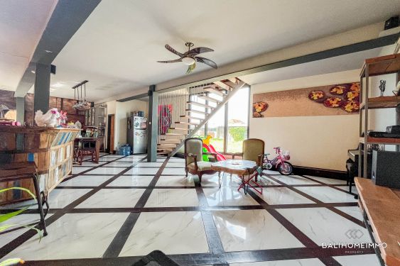 Image 2 from 3 Bedroom Villa for Sale Leasehold in Bali Kerobokan