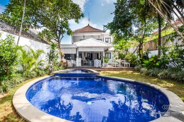 Image 1 from Villa 3 Kamar Disewakan Tahunan di Petitenget