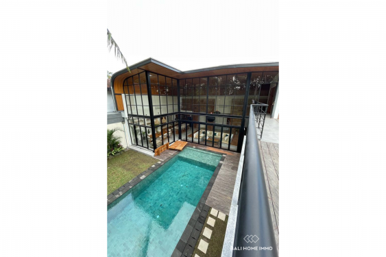 Image 1 from Villa de 4 chambres en bord de rivière à vendre et à louer à Pererenan Beachside