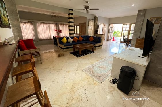 Image 2 from Villa Keluarga 4 Kamar di Kerobokan Disewakan