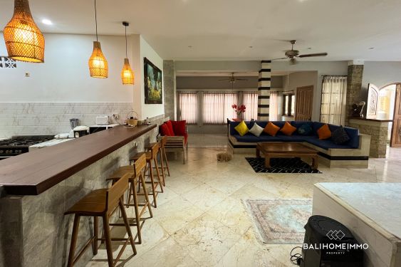 Image 3 from Villa Keluarga 4 Kamar di Kerobokan Disewakan