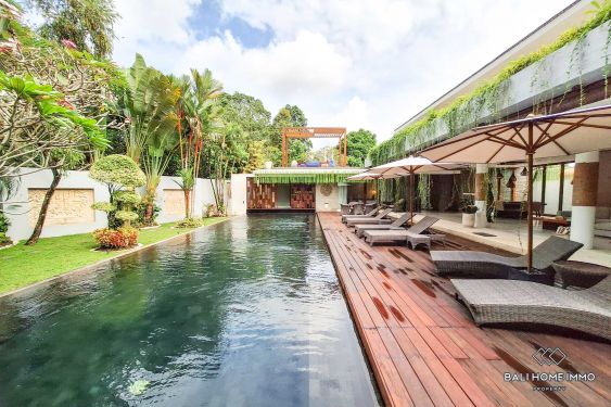 Image 2 from Villa de luxe de 5 chambres à louer à l'année à Nyanyi Bali