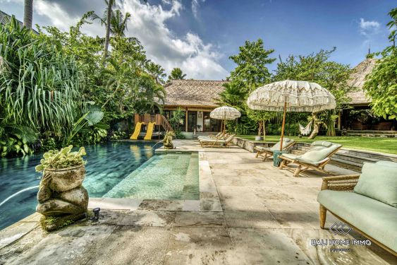 Image 2 from 6-Bedroom Oasis Tropical Villa for Sale in The Heart of Berawa