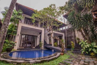 Image 1 from Villa 6 Kamar Disewakan Tahunan dan Jangka Panjang di Umalas