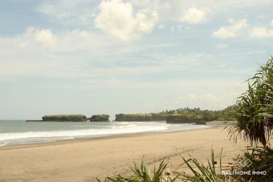 Image 2 from 60 are beachfront land for sale freehold in Kelecung Beach Tabanan
