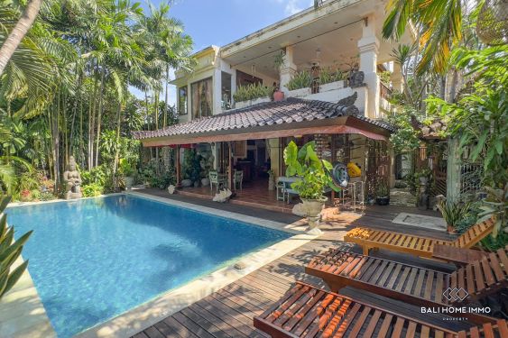 Image 1 from Dijual villa cantik 4 kamar dengan hak sewa di Seminyak, Bali