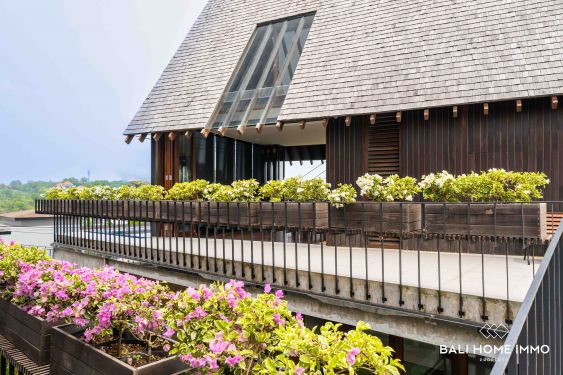 Image 3 from VILLA KAYU CANTIK DENGAN 4 KAMAR TIDUR DIJUAL DENGAN HAK MILIK DI ULUWATU UNGASAN