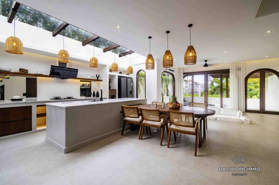 Image 1 from Villa neuve de 3 chambres à vendre en location au cœur de Berawa