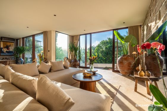 Image 3 from Villa neuve de 3 chambres avec vue sur la rivière à vendre à Tiying Tutul