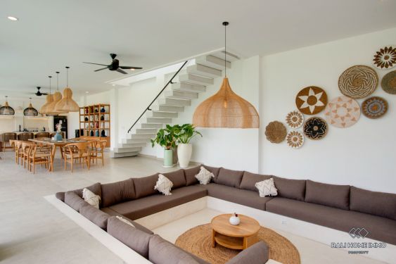 Image 3 from Villa Baru dengan 5 Kamar Disewakan jangka Panjang di Wilayah peruman Canggu Bali