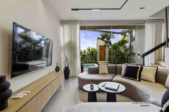 Image 2 from Villa moderne flambant neuve de 2 chambres à vendre en bail à Bali Umalas