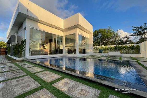Image 1 from VILLA MODERNE ET LUMINEUSE DE 3 CHAMBRES À LOUER À ULUWATU