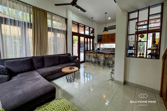 Image 3 from Charmante villa de 3 chambres à vendre dans le centre d'Oberoi - Seminyak