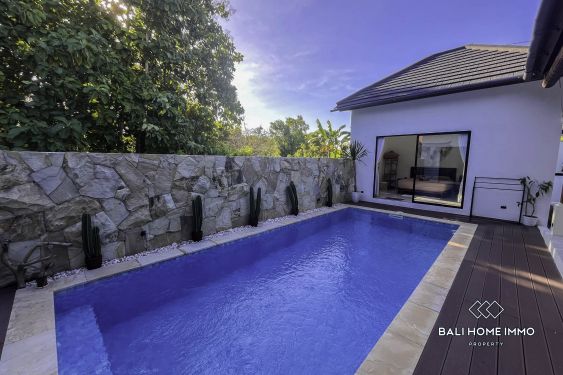 Image 2 from Villa chic de 3 chambres avec vue sur la jungle à vendre à Kutuh