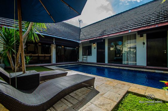 Image 3 from Vila 3 Kamar Tidur yang Mempesona Disewakan Bulanan di Bali Seminyak