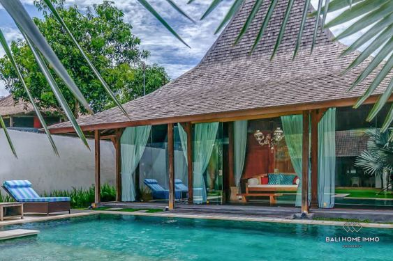 Image 2 from VILLA 3 KAMAR DENGAN TAMAN BESAR DISEWAKAN DI KEROBOKAN BALI