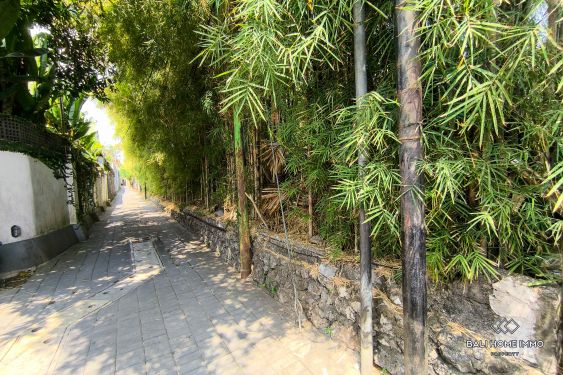 Image 3 from Premium 10 Are Land Near Seminyak’s Vibrant Beachside
