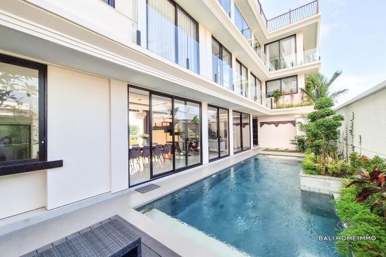Image 1 from Villa familiale de 4 chambres avec vue sur l'océan à louer à distance de Lima Beach Bali