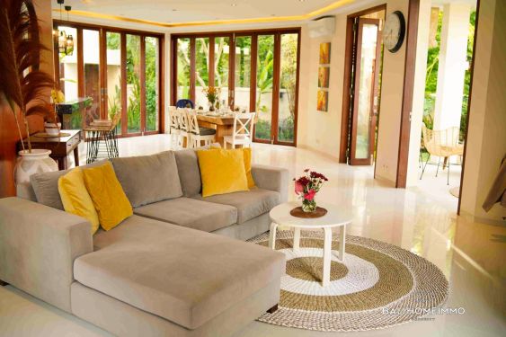 Image 3 from Villa moderne Joglo de 4 chambres à louer à Canggu Résidentiel