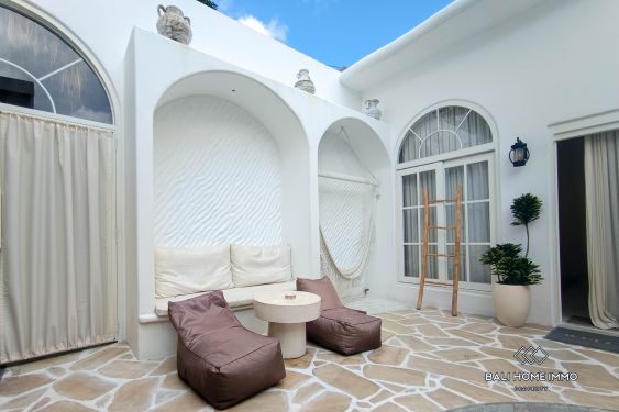 Image 3 from VILLA 2 KAMAR TIDUR BERGAYA DI MEDITERANIA YANG BARU DIBANGUN UNTUK DISEWA DI DEKAT PANTAI BALANGAN