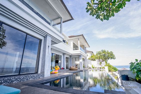 Image 3 from Superbe villa de 4 chambres avec vue sur l'océan à vendre à Pandawa, Bali