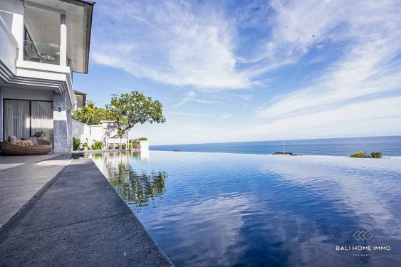 Image 1 from Superbe villa de 4 chambres avec vue sur l'océan à vendre à Pandawa, Bali