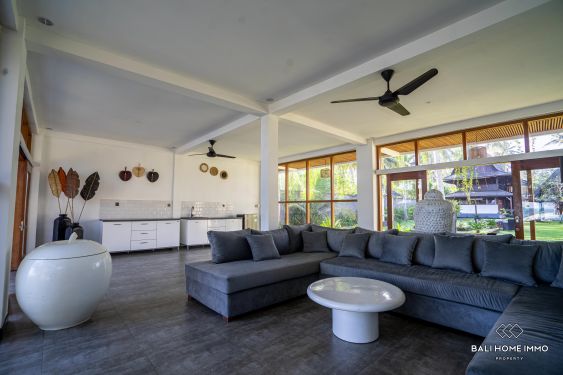 Image 3 from Vila 6 Kamar Tidur dengan Pemandangan Laut Dijual Hak Milik di Pantai Barat Bali