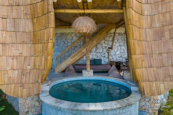 Image 1 from Villa écologique d'une chambre avec vue sur l'océan à vendre en location à Lombok
