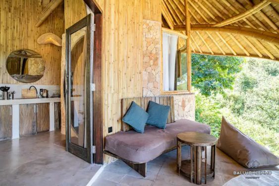 Image 2 from Villa écologique d'une chambre avec vue sur l'océan à vendre en location à Lombok