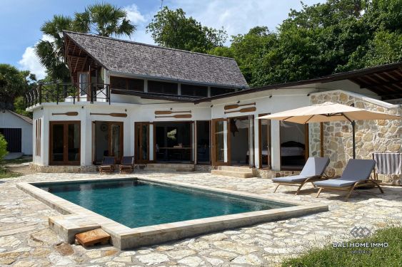 Image 1 from Villas, bungalows et entrepôts avec vue sur la mer à vendre sur l'île de Rote