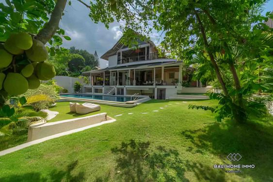 Image 2 from Dijual dan Disewakan villa 6 kamar berpemandangan sawah dengan taman di Canggu Bali