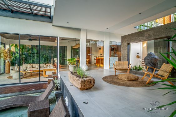 Image 3 from Villa moderne de 4 chambres avec vue sur Ricefield à vendre à Pererenan Beachside