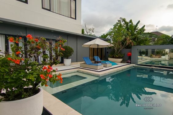 Image 2 from SPACIEUSE VILLA MODERNE DE 4 CHAMBRES À VENDRE ET À LOUER À NUSA DUA