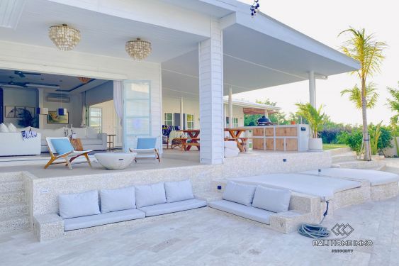 Image 2 from SUPERBE ET SPACIEUSE VILLA FAMILIALE DE 4 CHAMBRES + STUDIO À VENDRE ET À LOUER À BALI PECATU
