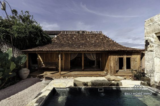 Image 1 from Villa traditionnelle de 2 chambres avec vue sur l'océan à vendre à Padang Padang