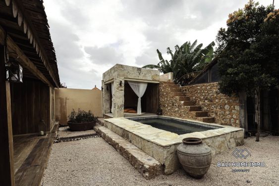 Image 3 from Villa traditionnelle de 2 chambres avec vue sur l'océan à vendre à Padang Padang