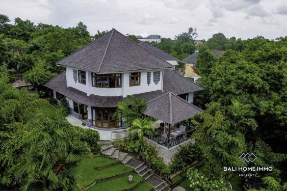 Image 3 from Villa paisible de 4 chambres, inspirée par la nature, à vendre à Nusa Dua